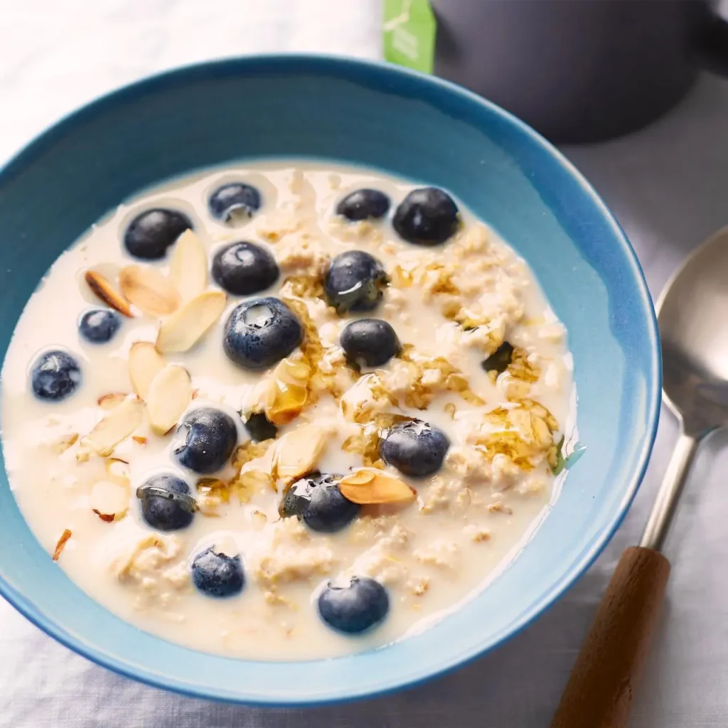 oatmeal with almonds