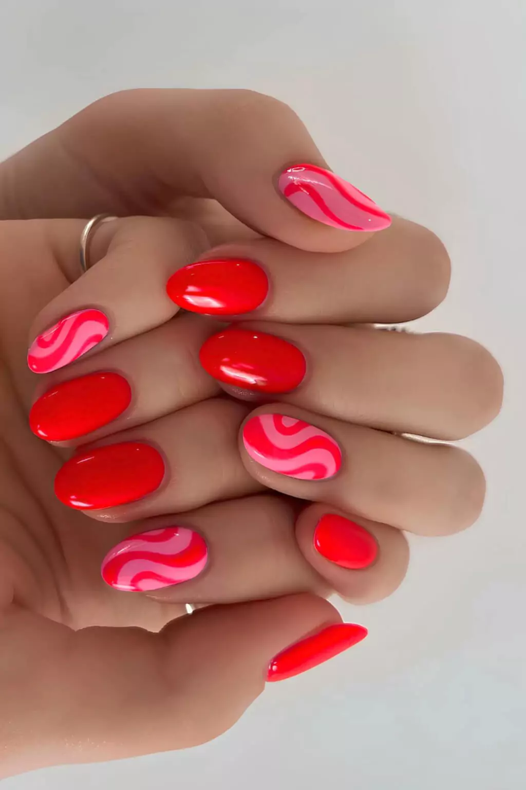 red nail designs