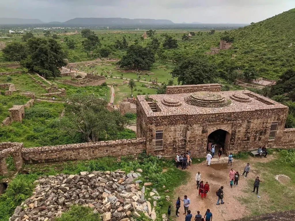 bhangarh fort