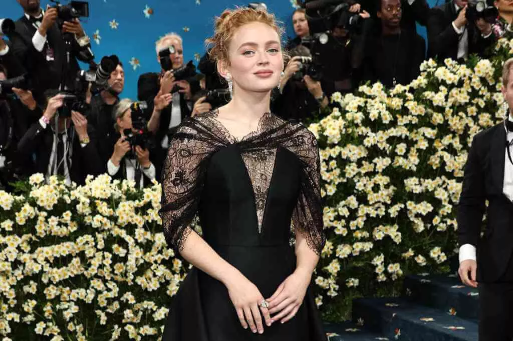 sadie sink sexy look