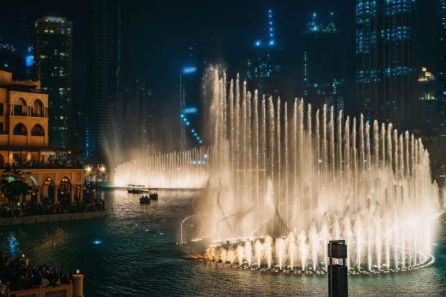 Burj Khalifa Lake - Dubai Fountain Show